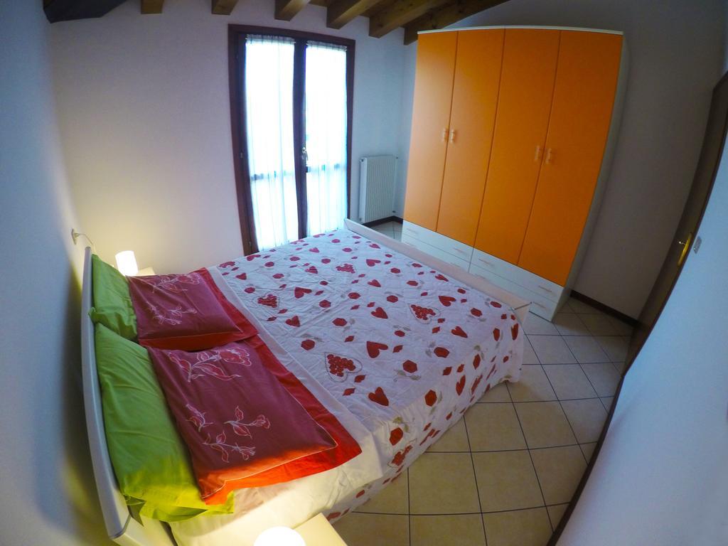 Residence Pineta - Agenzia Cocal Каорле Стая снимка