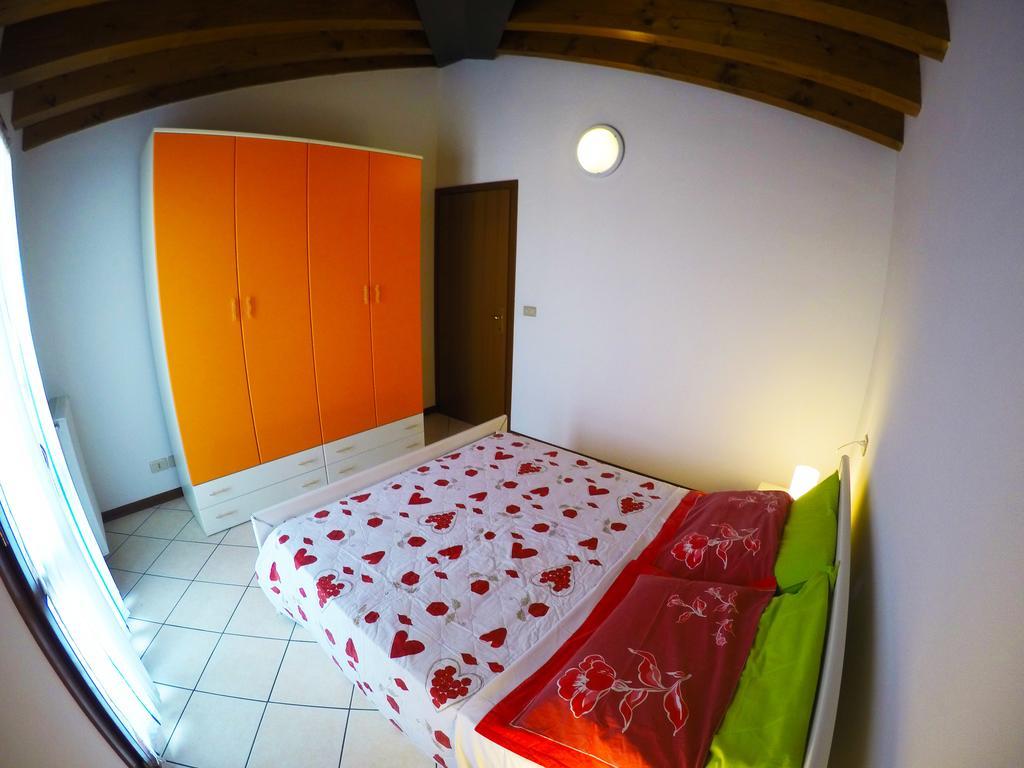 Residence Pineta - Agenzia Cocal Каорле Стая снимка
