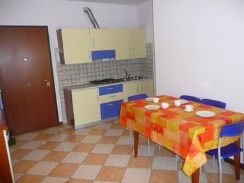 Residence Pineta - Agenzia Cocal Каорле Екстериор снимка